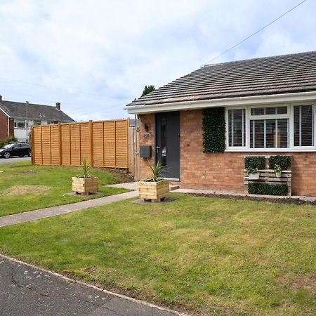 Bungalow In Keynsham Bagian luar foto