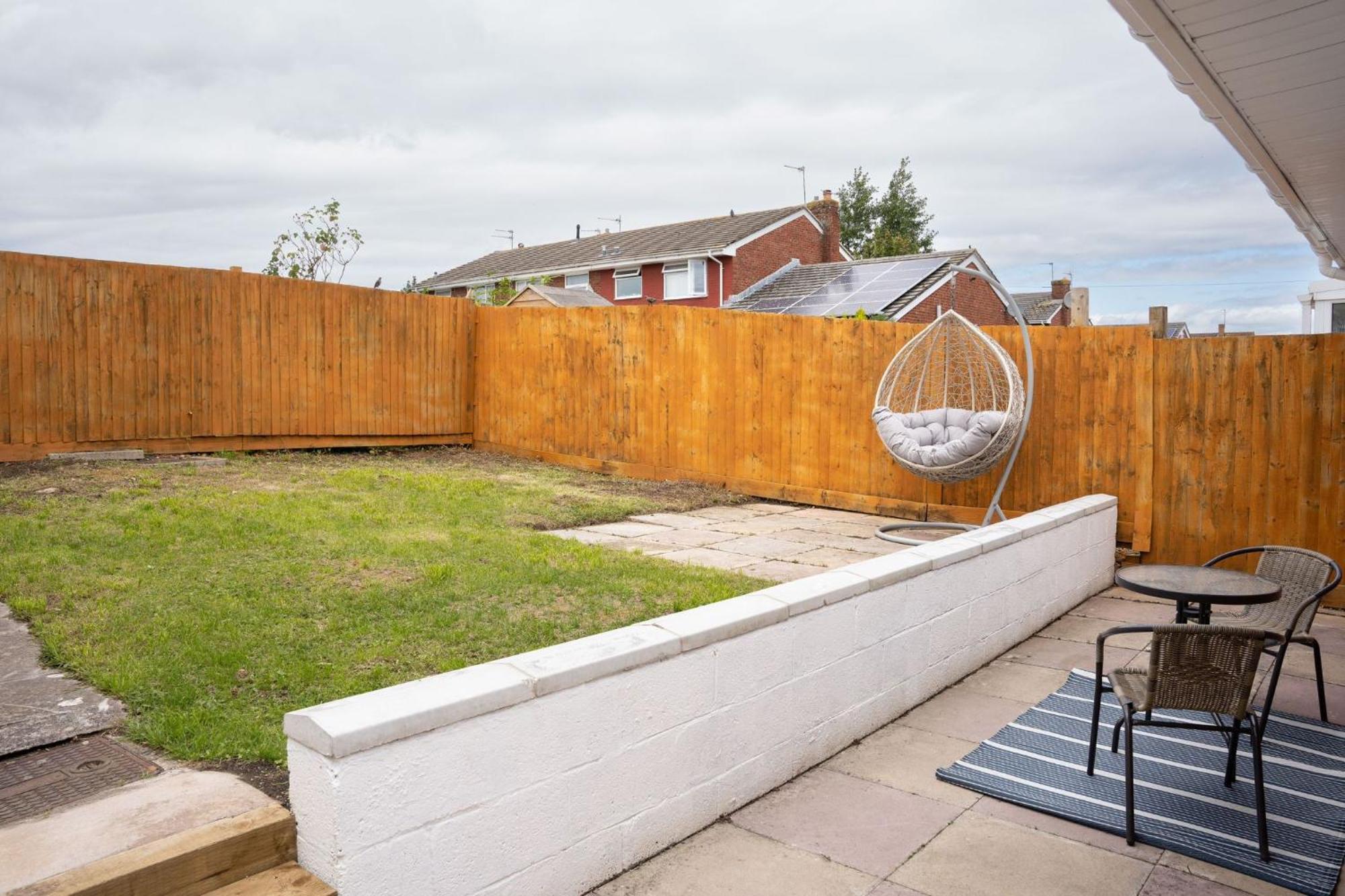 Bungalow In Keynsham Bagian luar foto